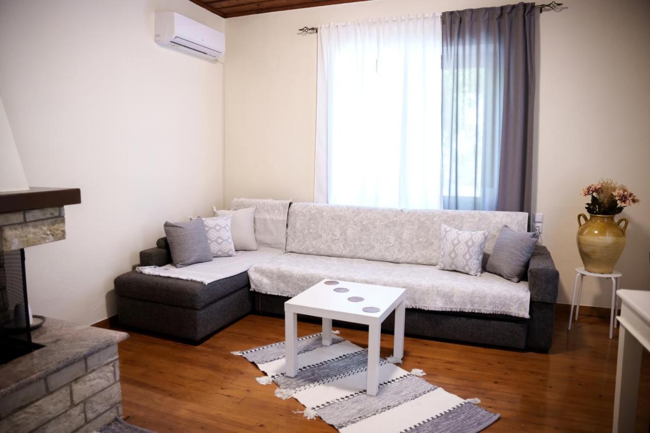Euaggelias & Cristianas House * Aristi